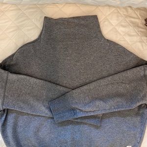 Vuori mock neck sweatshirt